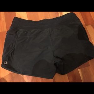 Lululemon pleated running shorts